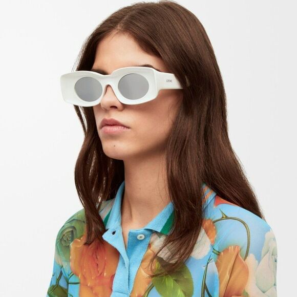 Loewe Paula\'s Ibiza Women Sunglasses White Silver Mirror Rectangle LW40033I 21C main image 13